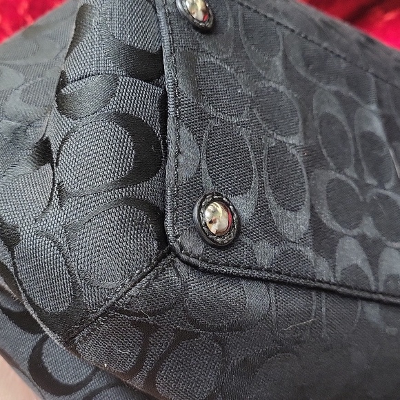 Coach Signature Satchel - Picture 5 of 16